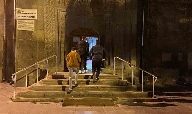 Kayseri'de ilk teravih namazı kılındı