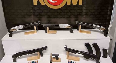 Kayseri'de şafak operasyonu: Ruhsatsız tabanca, tüfek ve çok sayıda mermi ele geçirildi