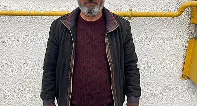Kendisini polis ve savcı olarak tanıtan dolandırıcı polisten kaçamadı