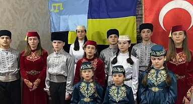 Kırım Tatar uyruklu çocuklardan Çanakkale türküsü