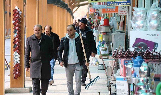 Kırşehir'in bilinen en eski çarşısında Ramazan yoğunluğu