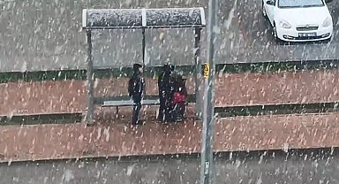 Kırşehirliler, Mart ayının son haftasında kar yağışı ile uyandı
