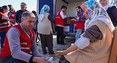 Kızılay, mobil sağlık araçlarıyla 20 bin afetzedeye sağlık hizmeti verdi