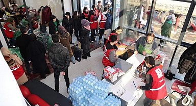 Kızılay Talas Şubesi Bağışları Depremzedelere Ulaştırıyor