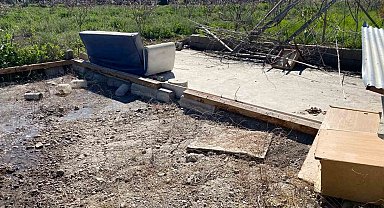Konteyner evi çalanlar, aracı çamura saplanınca yakalandı