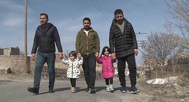 Köylüler depremzede aileler için seferber oldu
