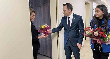 KYK yurdunda kalan depremzede kadınların günü kutlandı
