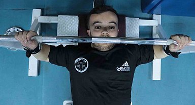 Lokantada yemek yerken keşfedildi, Türkiye şampiyonu oldu