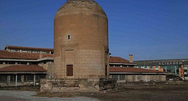 Melikgazi Belediyesi Sırçalı Kümbeti Restore edecek