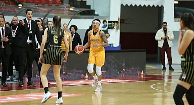 Melikgazi Kayseri Basketbol ligde kaldı