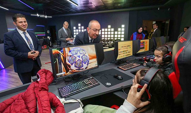 Meram E-Spor Merkezi depremzede çocukları ağırladı