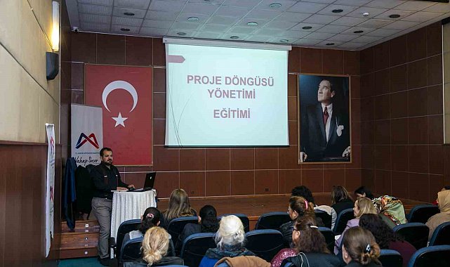 Mersin'deki kooperatiflere 'proje döngüsü' eğitimi