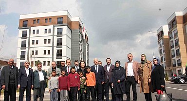 Mersin'deki TOKİ konutlarında hak sahipleri evlerine kavuştu
