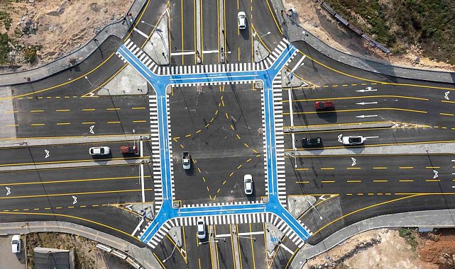 Mersin'in 3. kanalize kavşağı açıldı