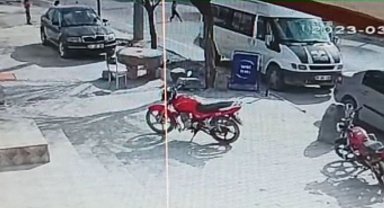 Minibüsün çarptığı çocuk hayatını kaybetti