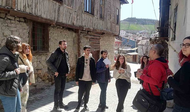 ODTÜ Öğrencileri Tarihi Beypazarı evlerini inceledi