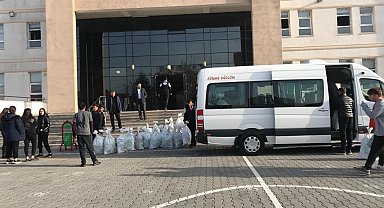 Öğrencilerin harçlıkları depremzedelere