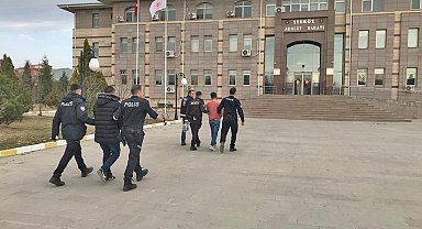 Oto fareleri, 300 saatlik kaydın incelenmesi ile yakalandı