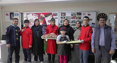 Özel öğrencilerden en özel kandil simidi