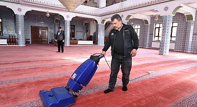 Pursaklar'da camiler Ramazan ayına hazırlanıyor