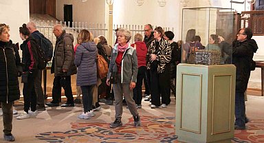Ramazan ayının ilk gününde Mevlana Müzesini ziyaret ettiler