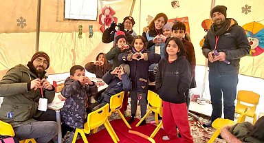Rehber öğretmenlerden depremzedelere psikososyal destek
