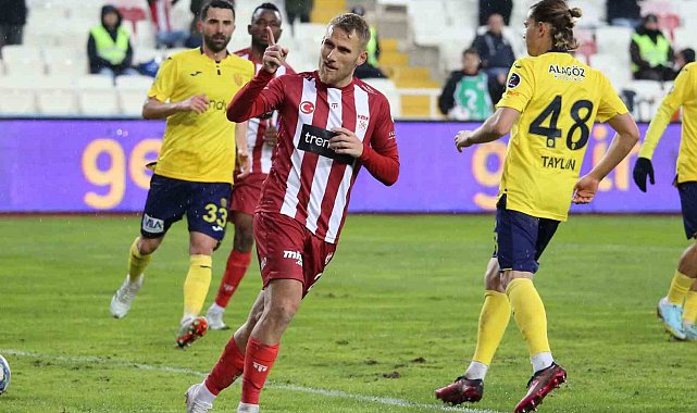Samu Saiz ligdeki gol sayısını 2 yaptı