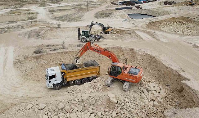 Şanlıurfa'nın Birecik ve Eyyübiye ilçelerinde kalıcı konutların inşasına başlandı