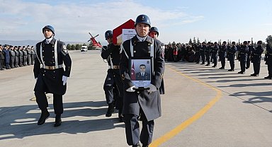 Şehit Adalıoğlu'nun naaşı Eskişehir'e ulaştı