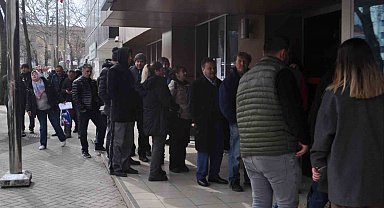 SGK önündeki EYT kuyrukları devam ediyor