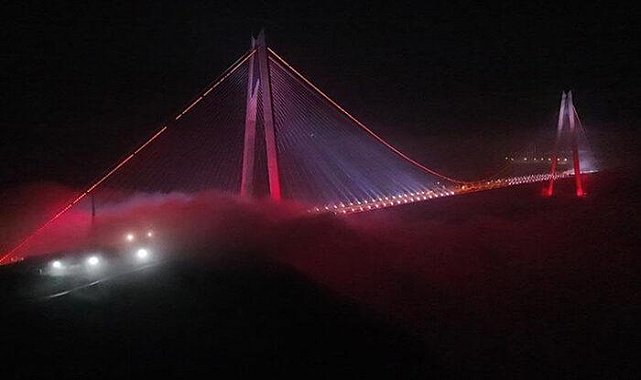 Sis nedeniyle kapatılmıştı! İstanbul Boğazı'ndaki gemi trafiği kuzey-güney yönlü açıldı