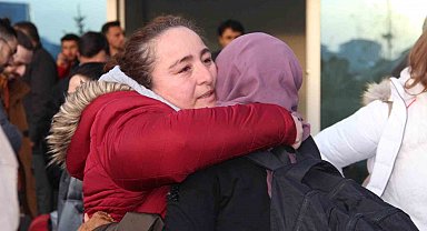 Sivas'tan 101 sağlık personeli Maraş'a uğurlandı