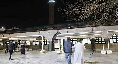 Sivaslılar ilk teravih namazında Ulu Camii'ne akın etti