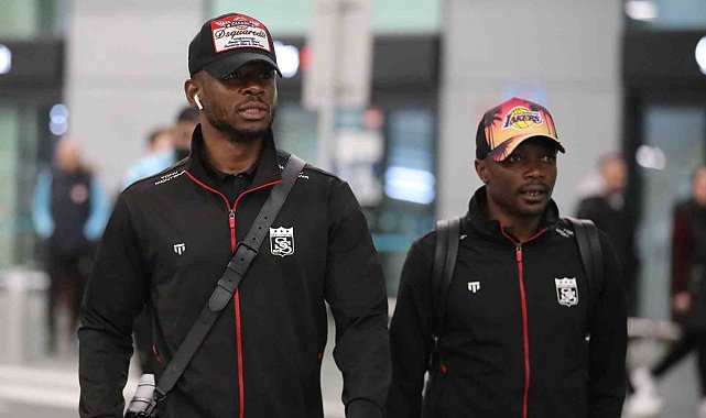 Sivasspor kafilesi İstanbul'a ulaştı