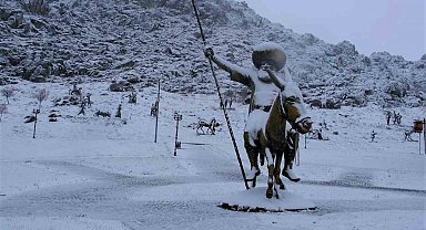 Sivrihisar ilçesinde kartpostallık kar manzaraları