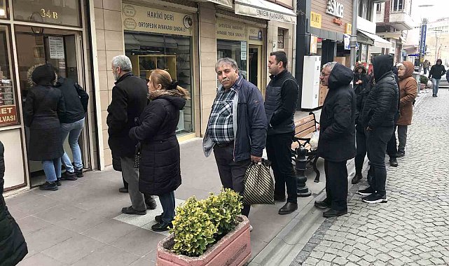 Soğuk havada helva kuyruğu