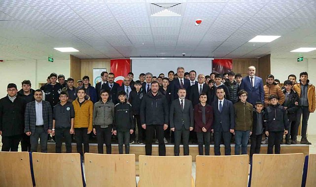 STSO Başkanı Özdemir: "Meslek liselerini ve mesleki eğitimleri, bir sanayici olarak çok önemsiyorum"