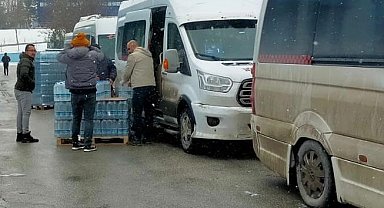 Sucular ve servisçiler odası deprem bölgesine 200 bin litre içme suyu gönderdi