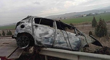 Takla atan otomobilde sıkışan sürücü aracının alev alması sonucu hayatını kaybetti