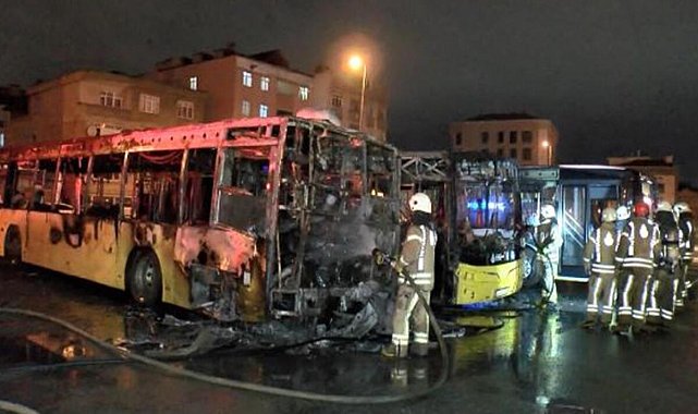 Tuzla'da 3 İETT otobüsü alev alev yandı