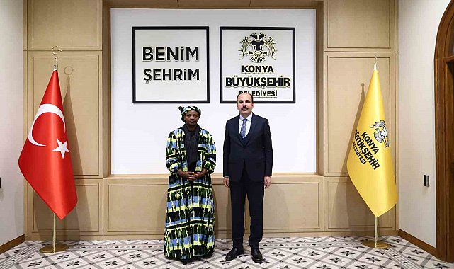 Uganda Büyükelçisi Tiperu Başkan Altay ile bir araya geldi