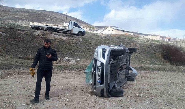 Virajı alamayan otomobil takla attı: 1'i ağır 2 yaralı