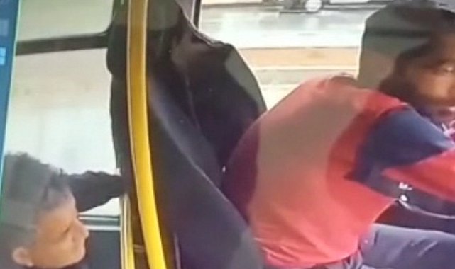 Yolcu olarak bindiği minibüste sürücünün 10 bin TL'sini çaldı