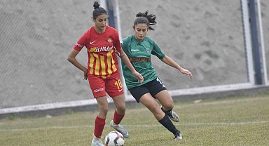 Zeynep Bilir hat-trick yaptı