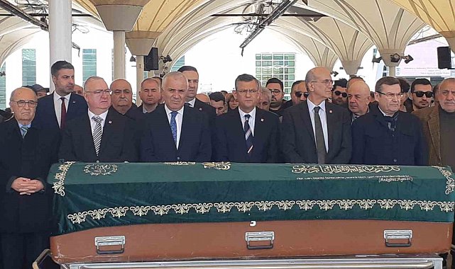 19. Dönem SHP Milletvekili Mahmut Uyanık toprağa verildi