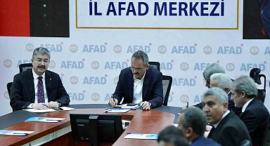 25 bin 883 öğrenci okullarına geri döndü