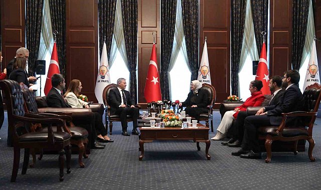 AK Parti'de siyasi partiler arası bayramlaşma