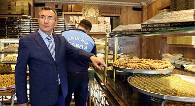 Akdeniz zabıtası Ramazan'ın son gününde de denetime çıktı