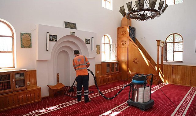 Aksaray'da camiler bayram namazına hazırlanıyor
