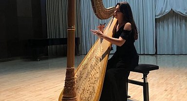 Anadolu Üniversitesi konservatuvar öğrencisi Slovenya'da düzenlenen yarışmada bronz madalyaya layık görüldü